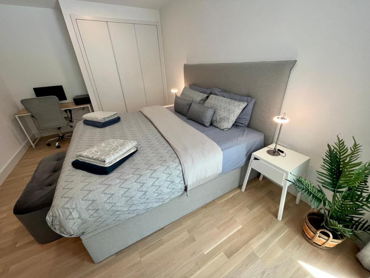 Modern Apartment With Spa And Pool غيبرالتار المظهر الخارجي الصورة